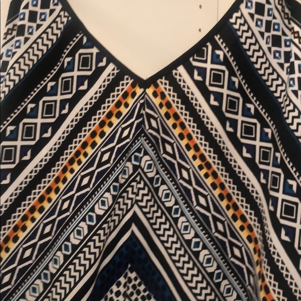 Great pattern tank - Picture 2 of 2